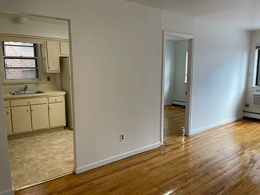 Rented by 18 REALTY | media 18