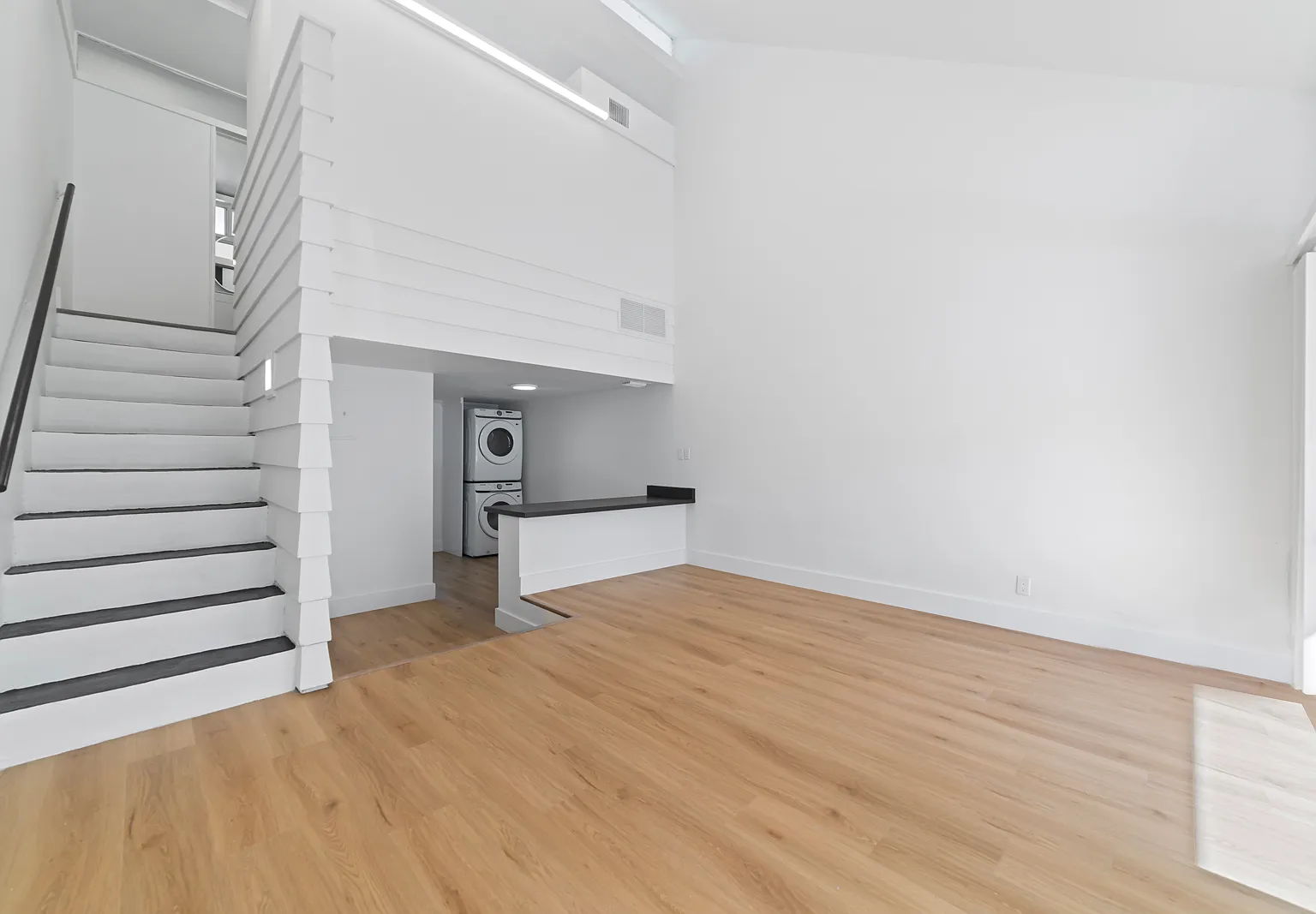 1 bed, 800 sqft, $2,150 — Photo 1