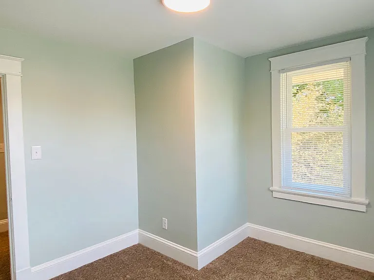2507 Seminary Ave. — Photo 14