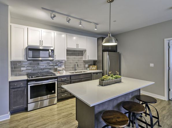 1010 Maple Ave #323