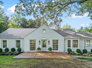 135 Cherry Rd, Memphis, TN 38117