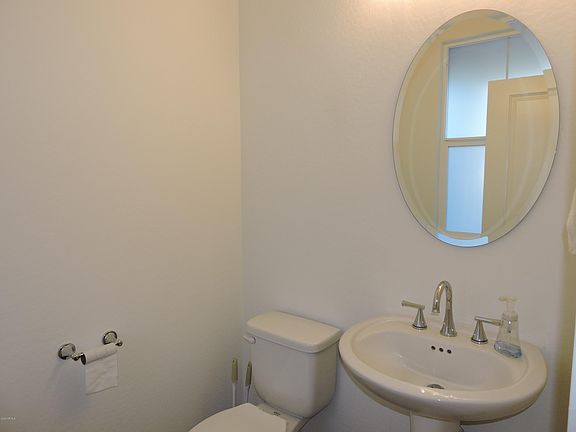 4th image of 3218 W Glendale Ave Unit 19