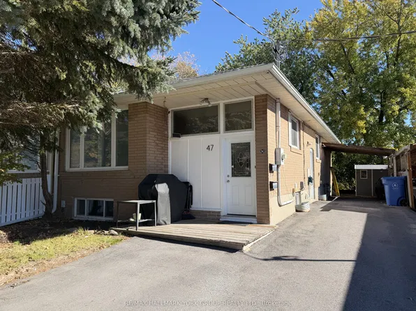 47 Longford Dr, Newmarket, ON L3Y 2Y6