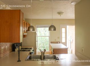 456 Crosswinds Dr, Lititz, PA 17543