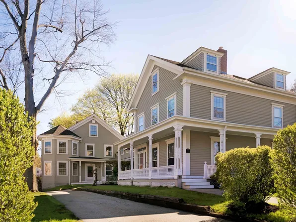 31 School St, Andover, MA 01810