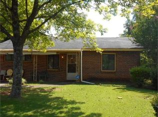 412 Monroe Dr NW, Decatur, AL 35601