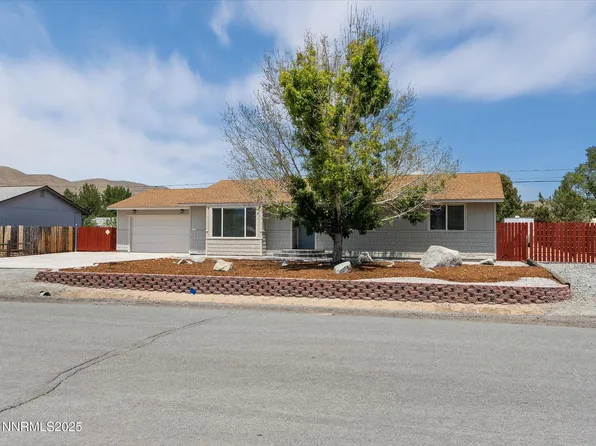 3905 Peregrine Cir, Reno, NV 89508