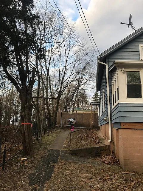 3 bed, 1.5 bath, 1100 sqft, $2,350 — Photo 3