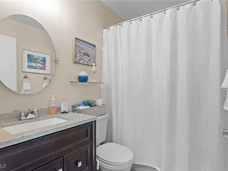 1005 SE 40th St #10 — Photo 20