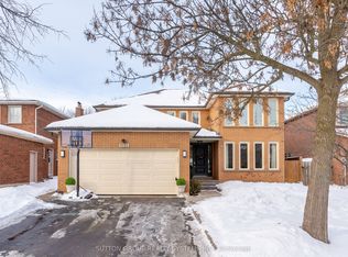 1135 Manor Rd, Oakville, ON L6M1G3