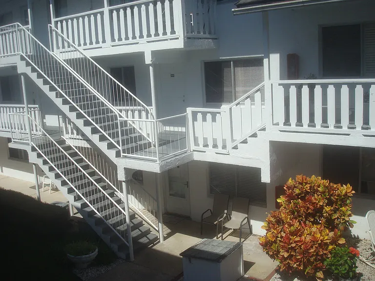 405 N Halifax Ave #203 — Photo 1