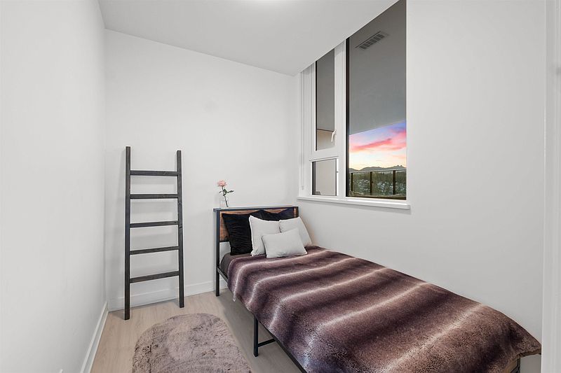 North Vancouver Apartment for rent - 3 Bedrooms — photo 18