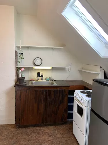 kitchen with skylight - Grand Ave