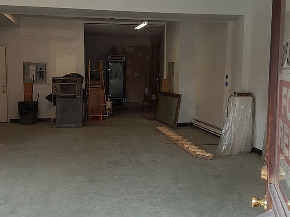 4th image of 2533 W Girard Ave