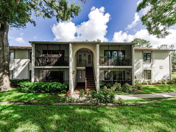2575 Pine Ridge Way S APT E1, Palm Harbor, FL 34684