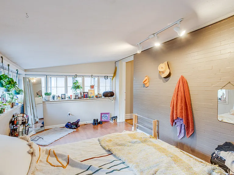 934 N Lafayette St #3 — Photo 3