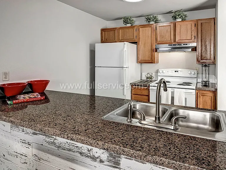 9416 1st Ave NE #108 — Photo 7