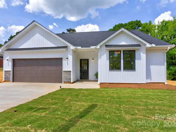 3300 Travis Ln NW, Concord, NC 28027