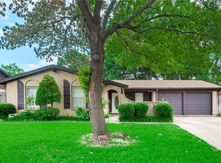 2101 Rockmoor Dr, Edgecliff Village, TX 76134