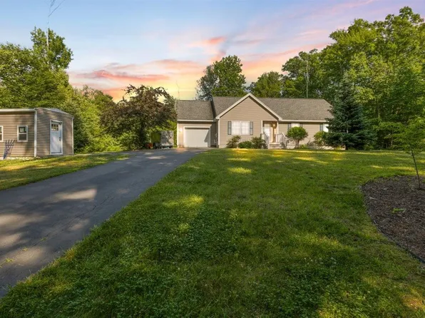 45 Phillips Road, Sandown, NH 03873