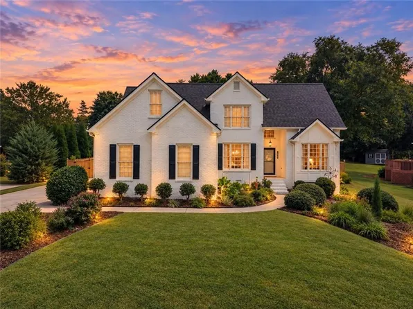 3635 Chartwell Dr, Suwanee, GA 30024