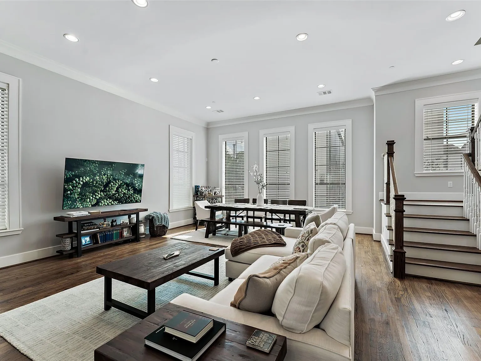 3 bed, 4.5 bath, 3162 sqft, $5,000 — Photo 4