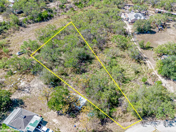 589 County Road 6842 LOT 516, Lytle, TX 78052
