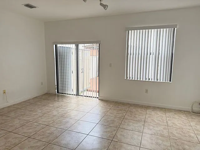 8925 W 35th Ct — Photo 5