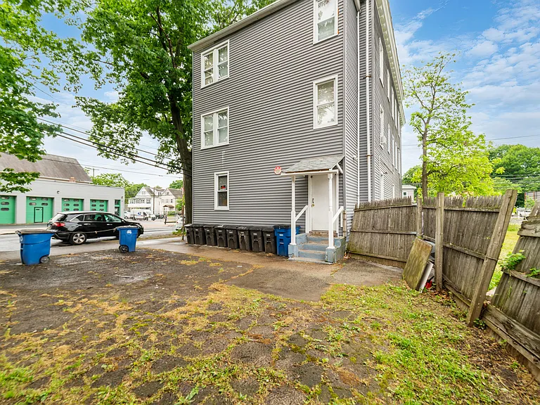 705 Dixwell Ave #1R — Photo 14