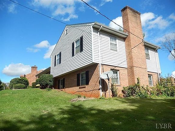 4th image of 411 Robin Dr
