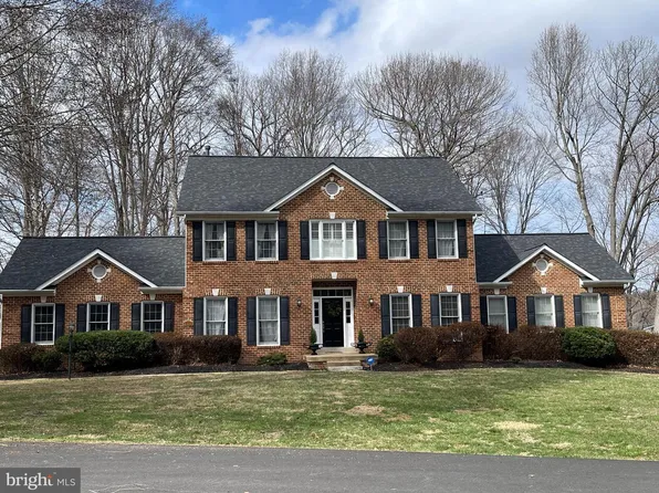 7182 Brewster Ln, Warrenton, VA 20187