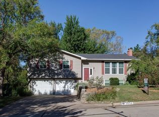 3056 Tamarak Dr, Manhattan, KS 66503