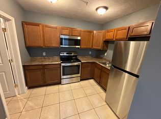 93 Elm St APT 5, Worcester, MA 01609