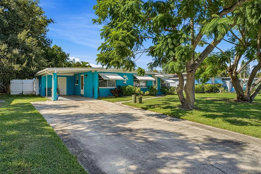 2 bed, 1.0 bath, 909 sqft, $2,400 — Photo 3