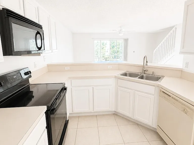 111 Fox Meadow Run — Photo 3