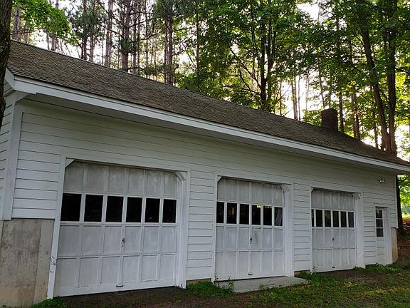 3.5 car insulated garage