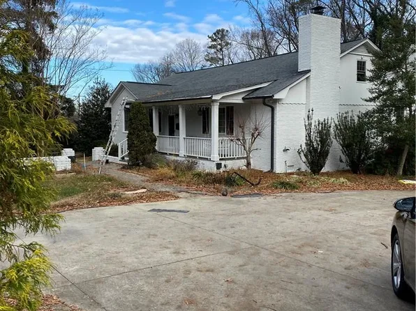 1001 Coddington Pl, Charlotte, NC 28211
