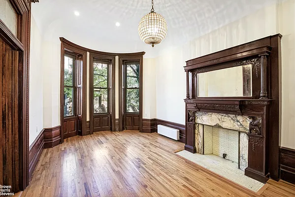 Rented by Brown Harris Stevens | media 72