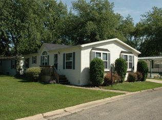 1157 Candida Rd, Elgin, IL 60123