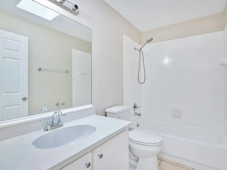 1467 Bay Grove Dr — Photo 6
