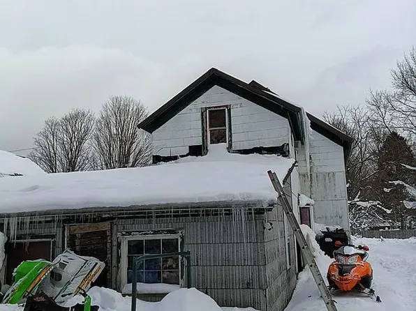 6 Fayette St, Camden, NY 13316