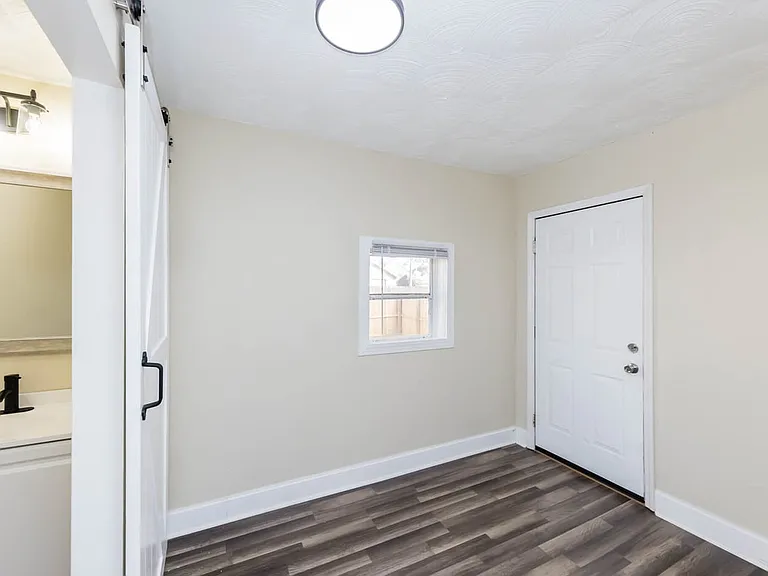 482 E Jenkins Ave — Photo 8