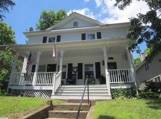 445 Pine Ave, Waynesboro, VA 22980