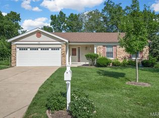 725 Carriage Trail Dr, O'Fallon, MO