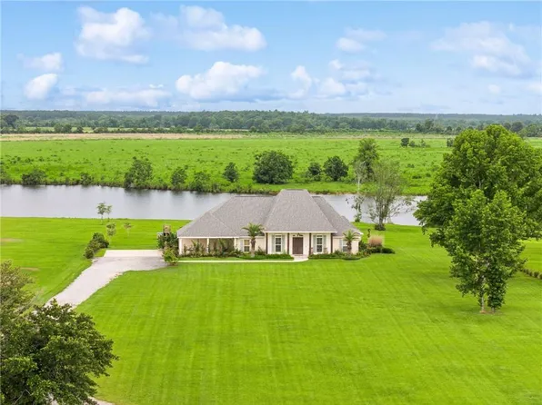 122 Highland Crest Dr, Covington, LA 70435