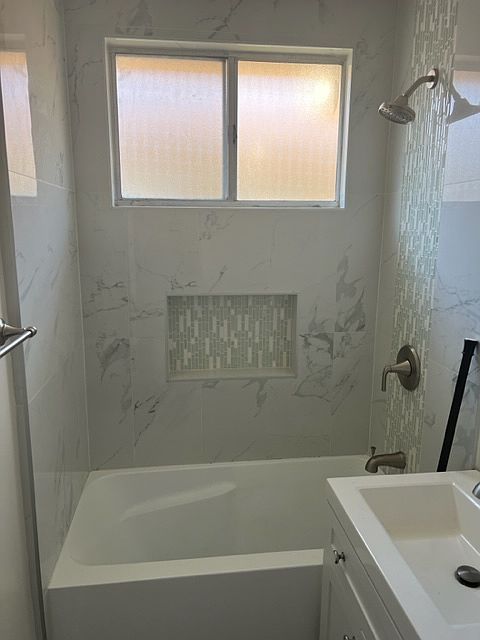 2nd image of 219 Virginia St #D