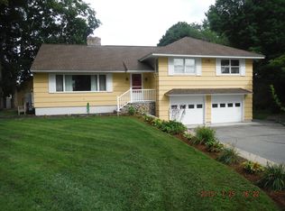 22 Blanchard St, Andover, MA 01810