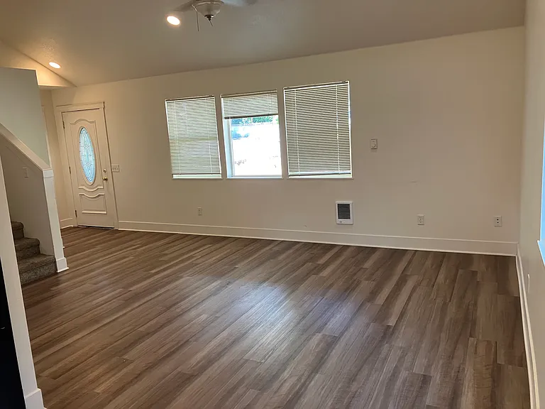 1515 Riverview St — Photo 14