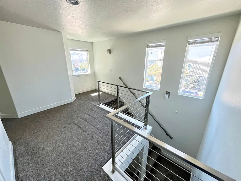 636 W Life Dr — Photo 12