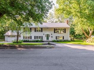 54 Geraldine Ln, Braintree, MA 02184